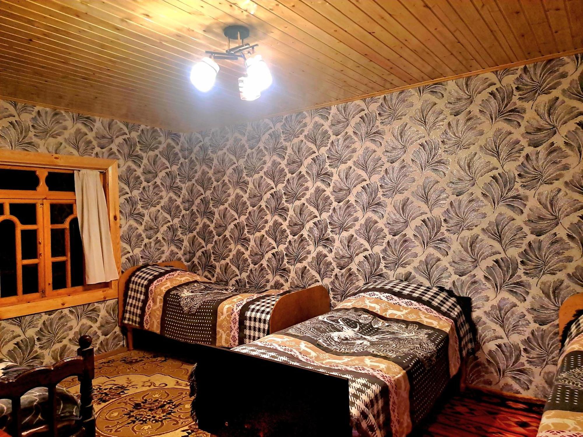 Xinaliq Khinalig Izzet'S Riverside Home Stay Exterior photo